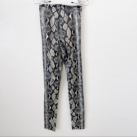 NEW Commando Faux Animal Legging with Control Olive Snake - Picture 12 of 14